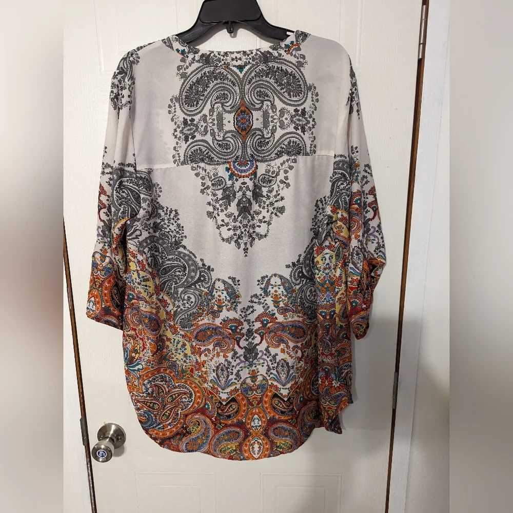 Fig and Flower. Top.  319 - Picture 4 of 7